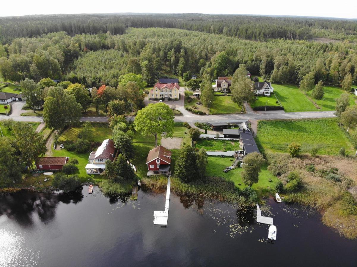 Alebo Pensionat Hotel Unnaryd Exterior photo