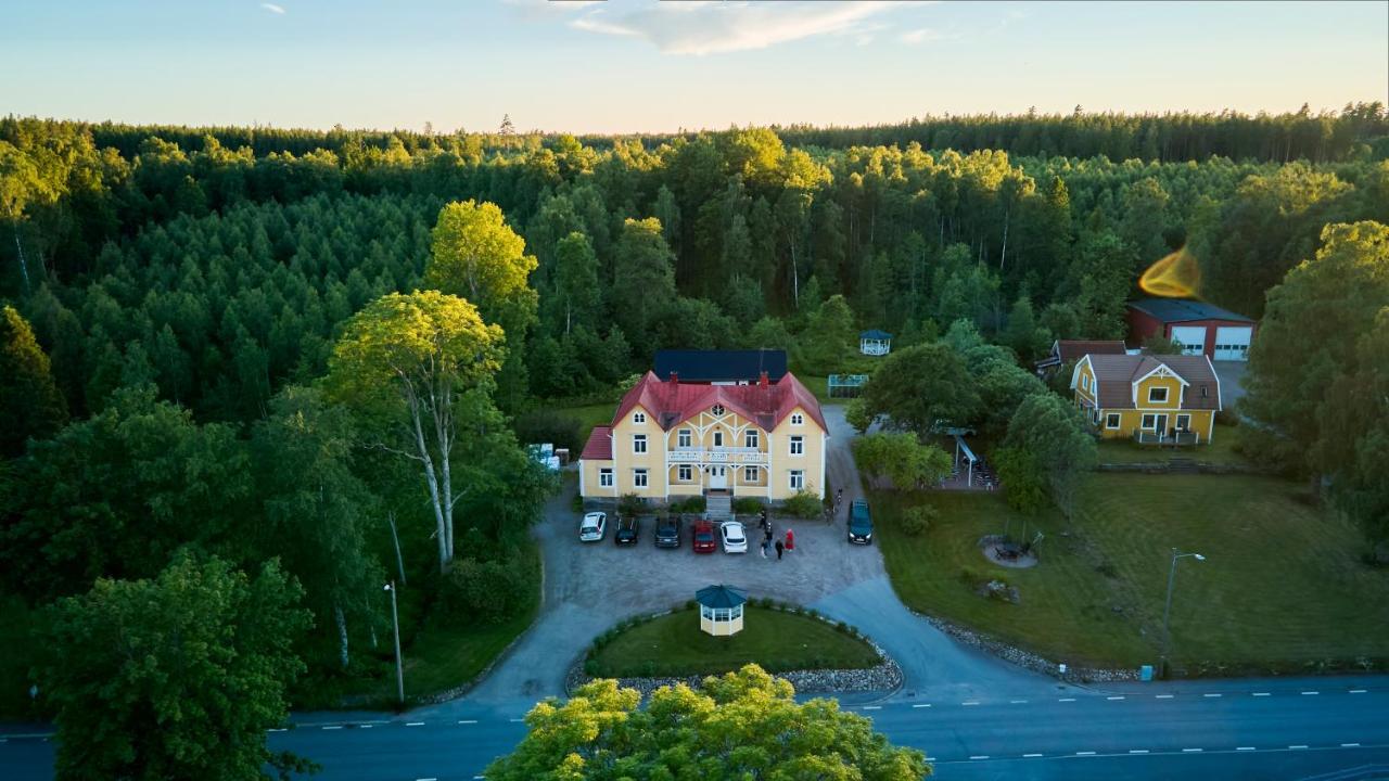 Alebo Pensionat Hotel Unnaryd Exterior photo