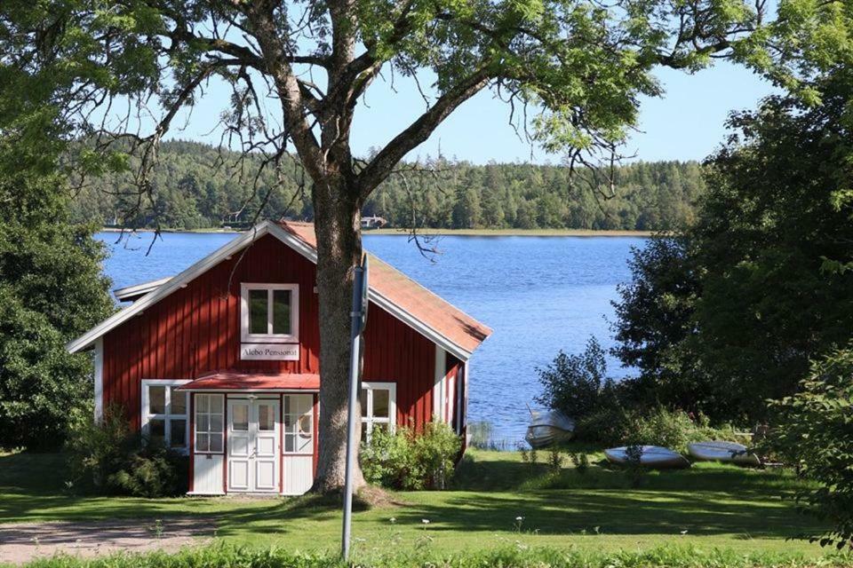 Alebo Pensionat Hotel Unnaryd Exterior photo